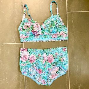 NWT Hanky Panky Floral Bralette and Panty Set